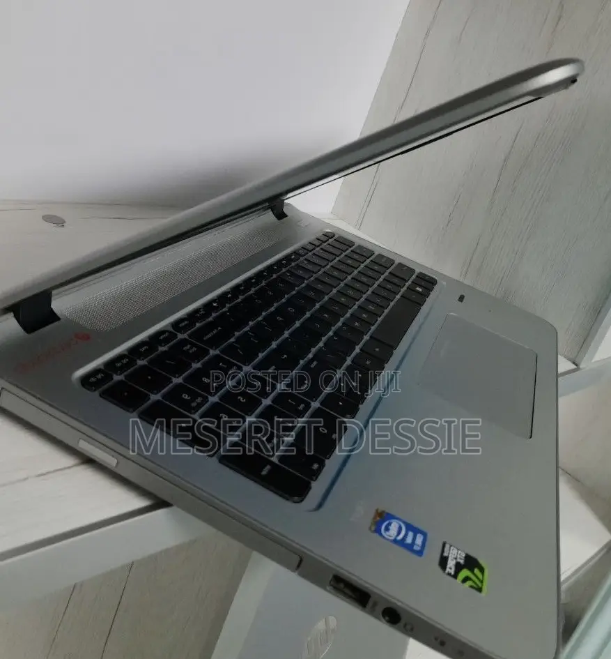 New Laptop HP Envy x360 8GB Intel Core i5 SSD 512GB