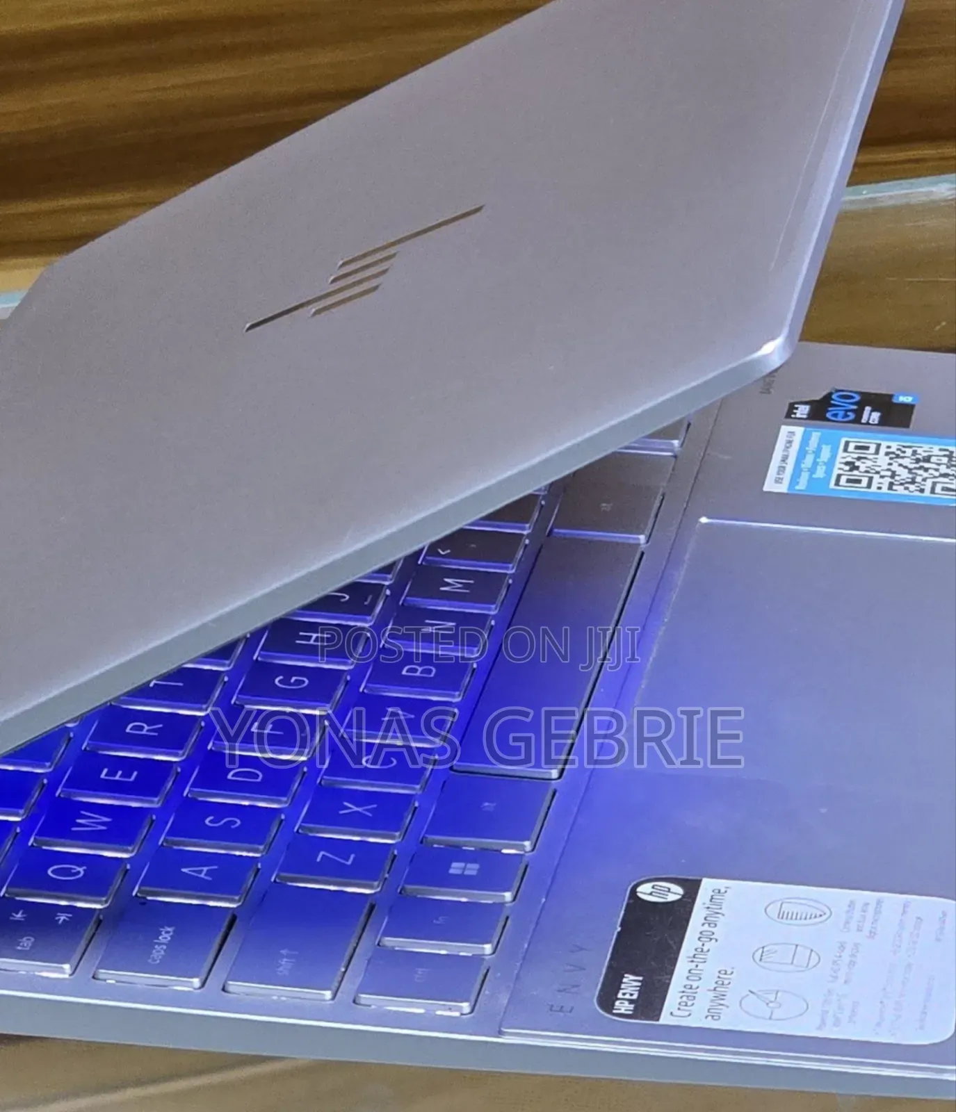 New Laptop HP Envy 14 8GB Intel Core i5 SSD 256GB