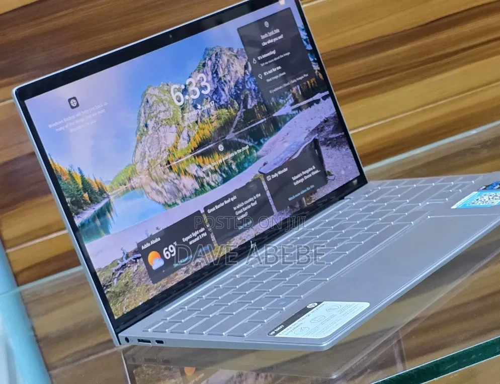 New Laptop HP Envy 14 8GB Intel Core i5 SSD 256GB