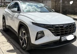 Hyundai Tucson 2022 White