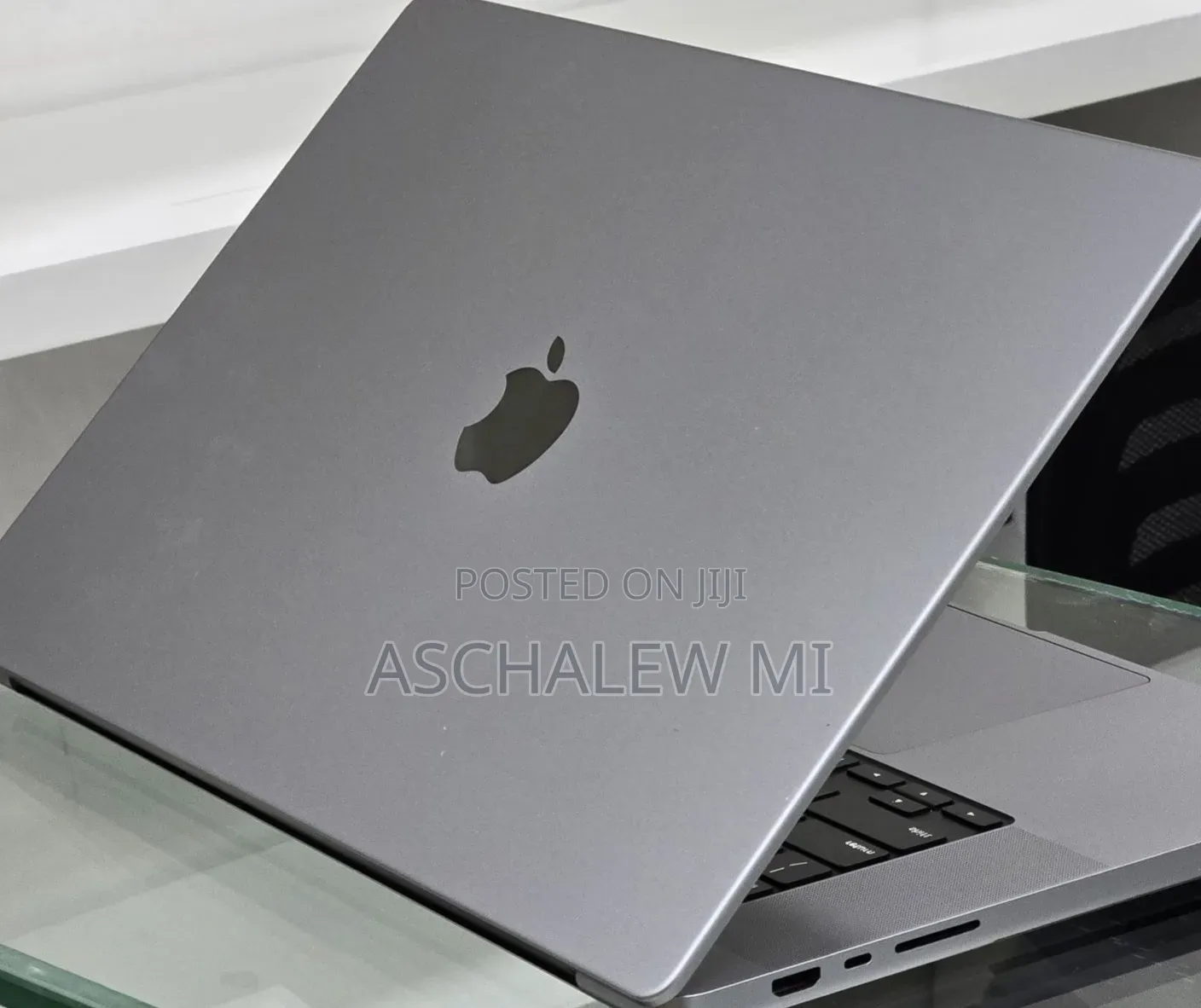 New Laptop Apple MacBook Pro 2021 M1 Max 32GB Apple M1 Max SSD 512GB