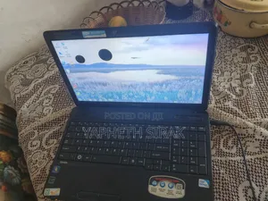 Laptop Toshiba Satellite C850 4GB Intel Pentium HDD 640GB