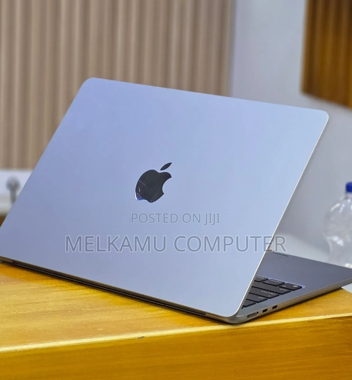 New Laptop Apple MacBook Air 2022 M2 8GB Apple M2 SSD 256GB