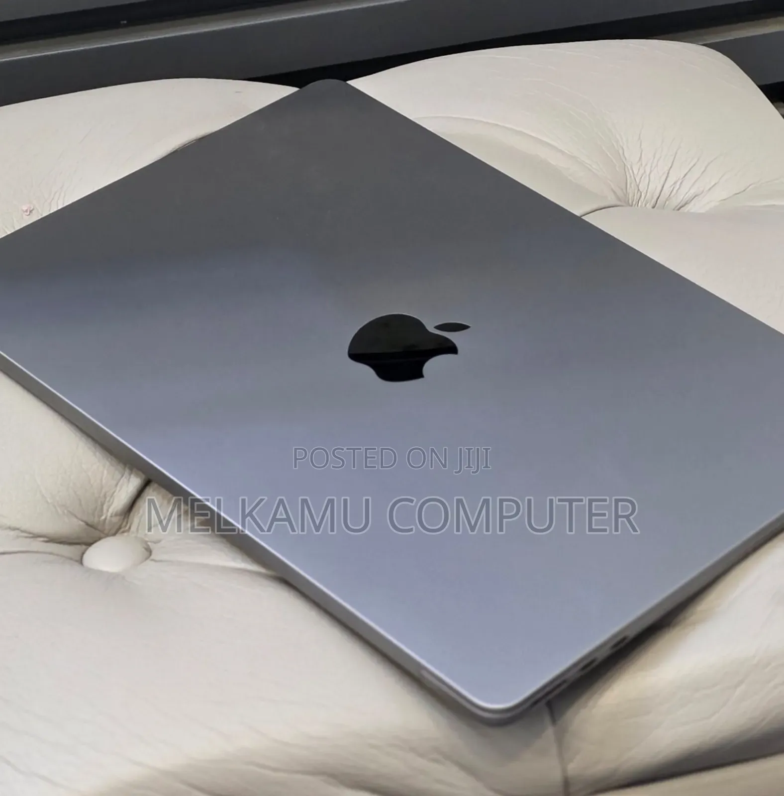 New Laptop Apple MacBook Air 2022 M2 8GB Apple M2 SSD 256GB