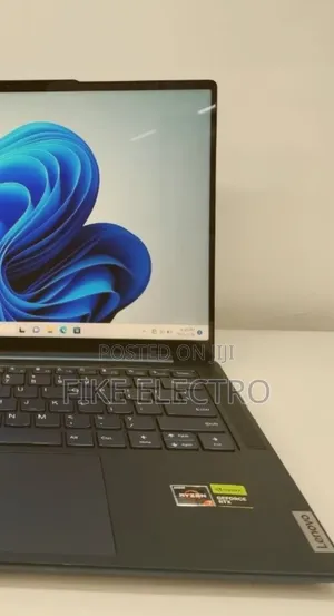 New Laptop Lenovo Yoga 7i 16GB AMD Ryzen 7 SSD 512GB