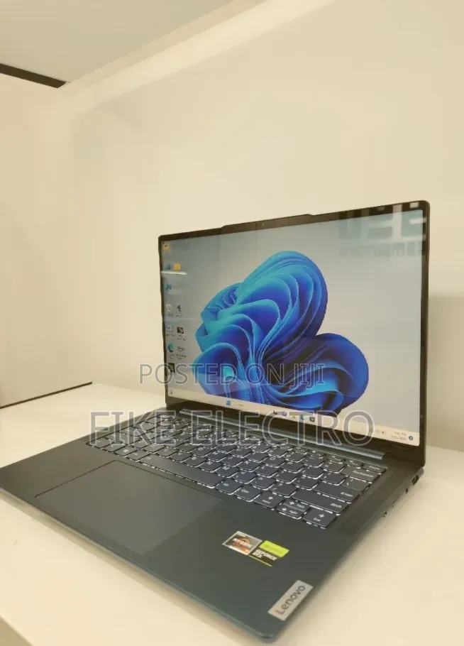 New Laptop Lenovo Yoga 7i 16GB AMD Ryzen 7 SSD 512GB