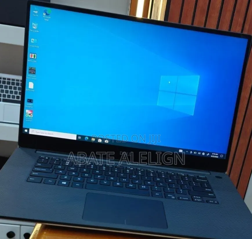 New Laptop Dell XPS 15 16GB Intel Core i7 SSD 512GB