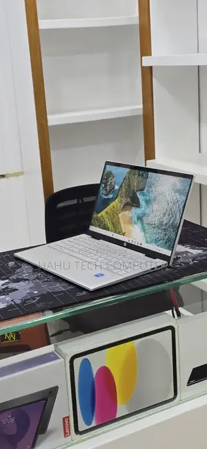 New Laptop HP Pavilion x360 8GB Intel Core i5 SSD 512GB