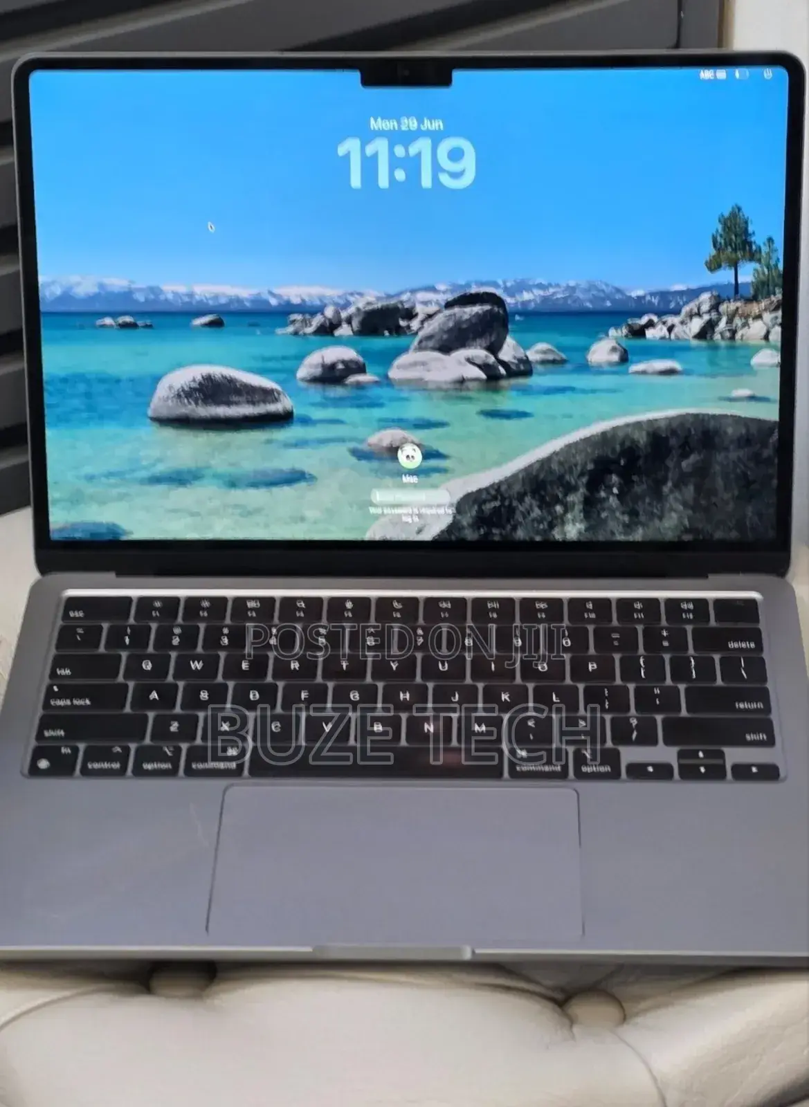 New Laptop Apple MacBook Air 2022 M2 8GB Apple M2 SSD 256GB