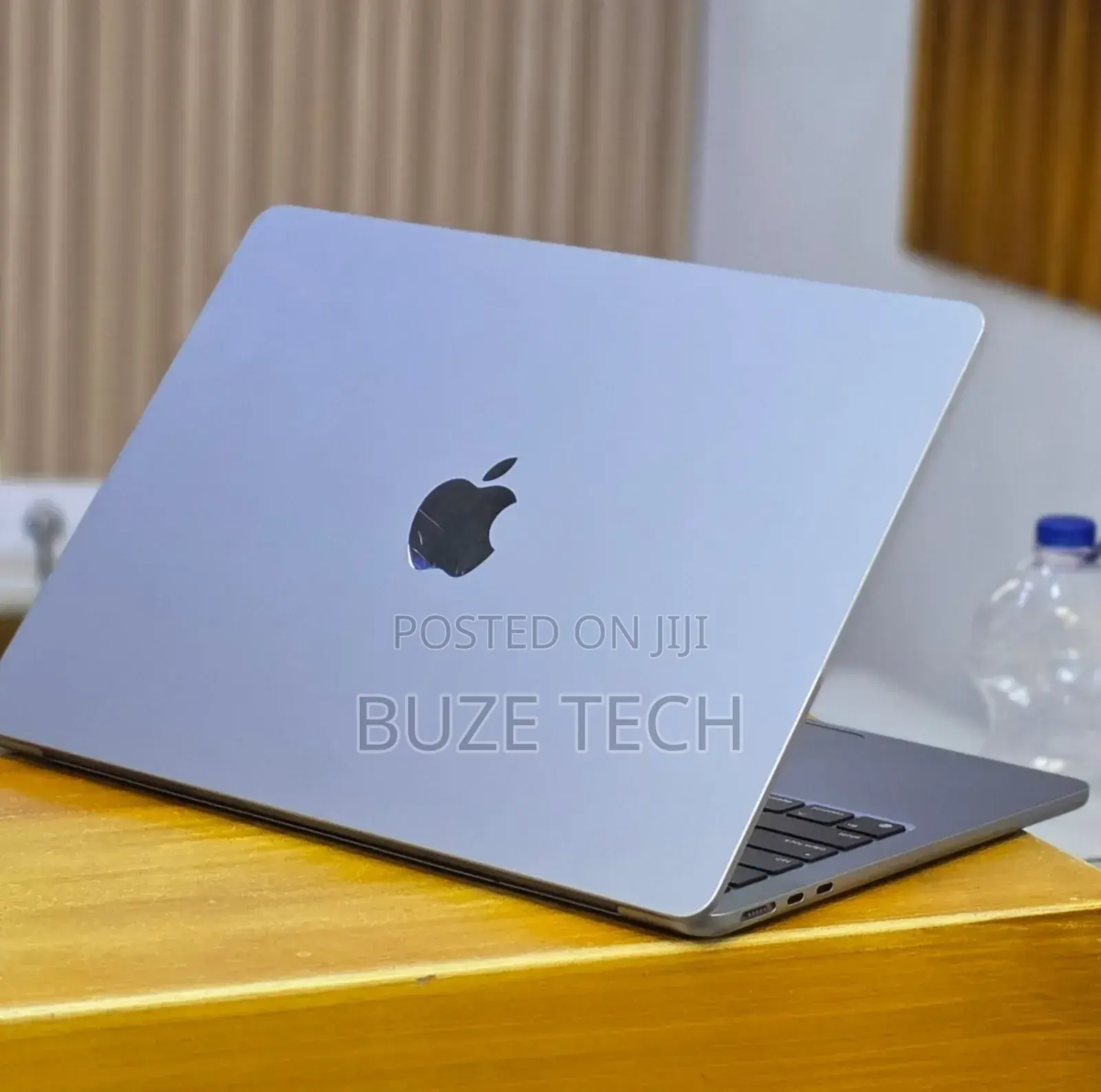 New Laptop Apple MacBook Air 2022 M2 8GB Apple M2 SSD 256GB