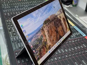 New Laptop Microsoft Surface 16GB Intel Core i7 SSD 512GB