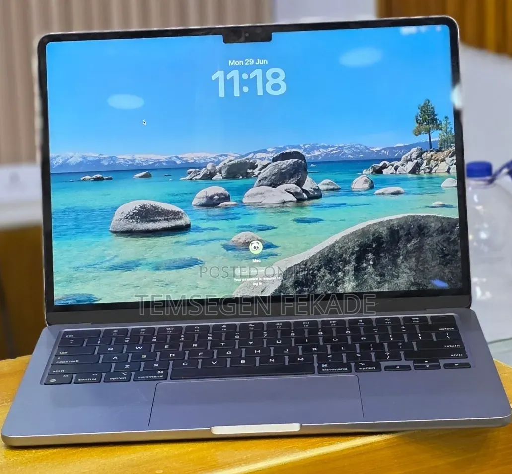 New Laptop Apple MacBook Air 2023 M2 8GB Apple M2 SSD 256GB