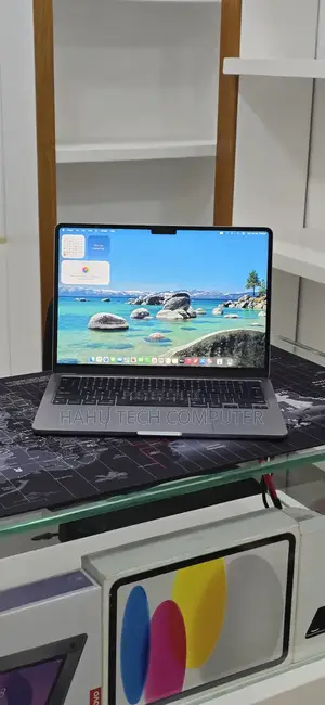 New Laptop Apple MacBook Air 2022 M2 16GB Apple M2 SSD 256GB