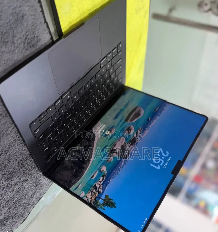 New Laptop Apple MacBook Pro 2024 M4 Pro 24GB Apple M4 Pro SSD 512GB