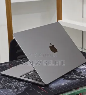 New Laptop Apple MacBook Air 2022 M2 16GB Apple M2 SSD 256GB
