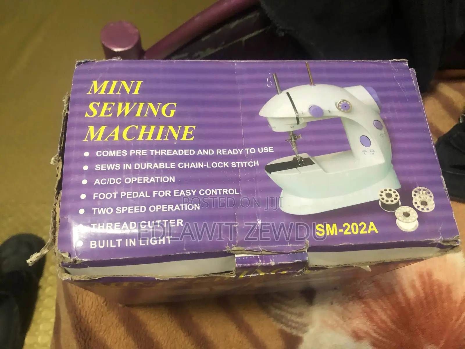Mini Sewing Machine