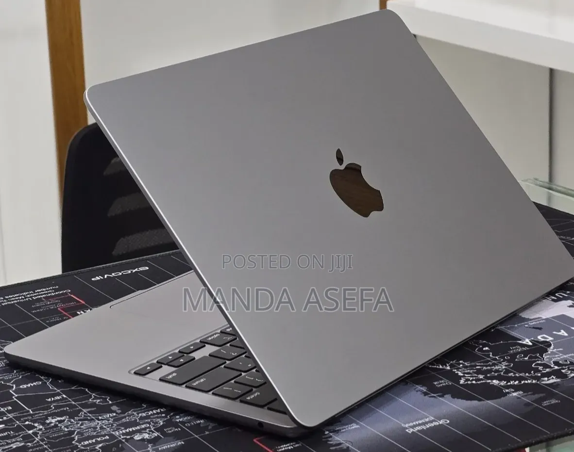 New Laptop Apple MacBook Air 2022 M2 16GB Apple M2 SSD 256GB