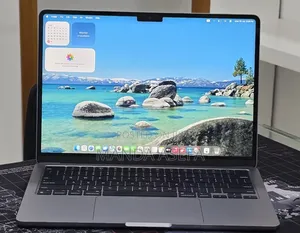 New Laptop Apple MacBook Air 2022 M2 16GB Apple M2 SSD 256GB