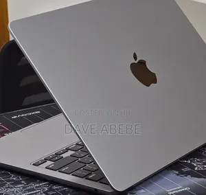 New Laptop Apple MacBook Air 2022 M2 16GB Apple M2 SSD 256GB