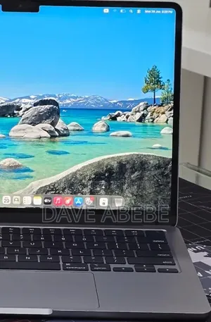 New Laptop Apple MacBook Air 2022 M2 16GB Apple M2 SSD 256GB