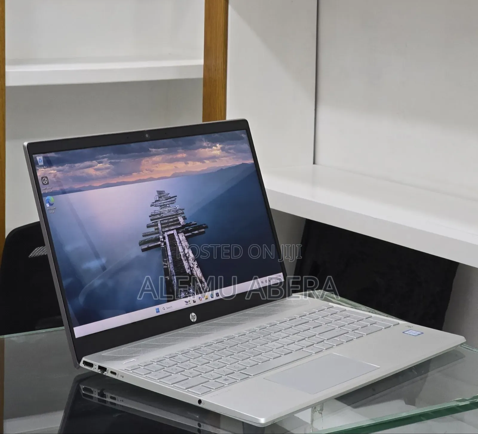 New Laptop HP Pavilion 15 8GB Intel Core i7 SSD 256GB