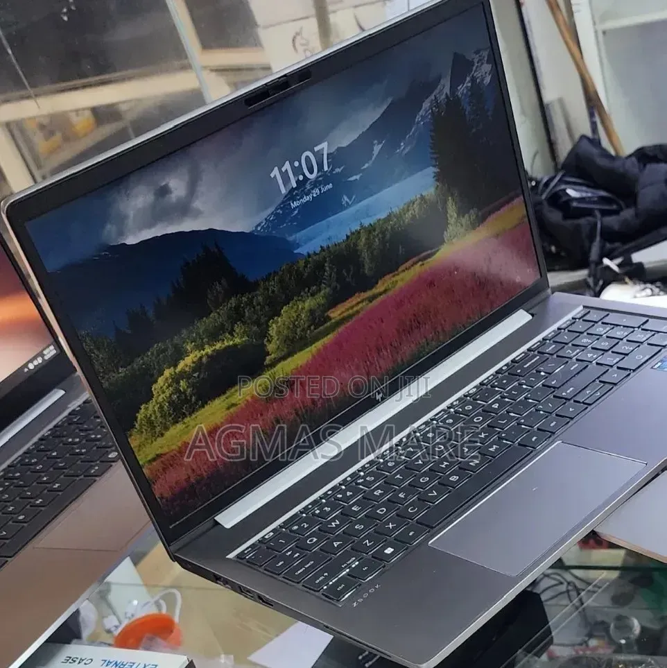 New Laptop HP ZBook 15 16GB Intel Core i7 SSD 512GB