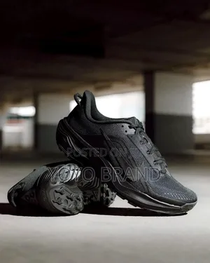 Nike Acg Pegasus Trail-Running Sleek, All-Black "Anthracite"