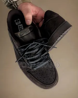 Air Jordan 1 Low X Travis Scott "Velvet Brown