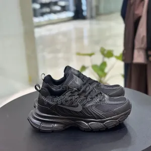 #Nike Skate Dama "Triple Black "Fashion Sneaker