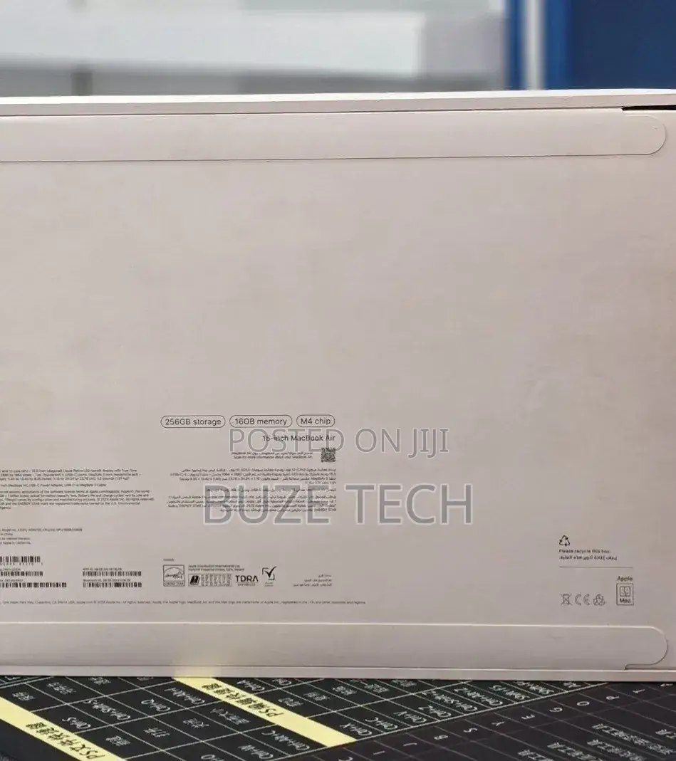 New Laptop Apple MacBook Air 2025 M4 16GB Apple M4 SSD 256GB