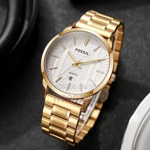 Luxury-Style Gold-Tone Watch White Textured Dial Date Window for Men