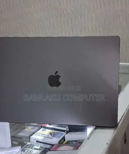 New Laptop Apple MacBook Pro 2021 M1 Max 32GB Apple M1 Max SSD 1T