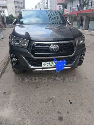 Toyota Hilux 2018 Gray