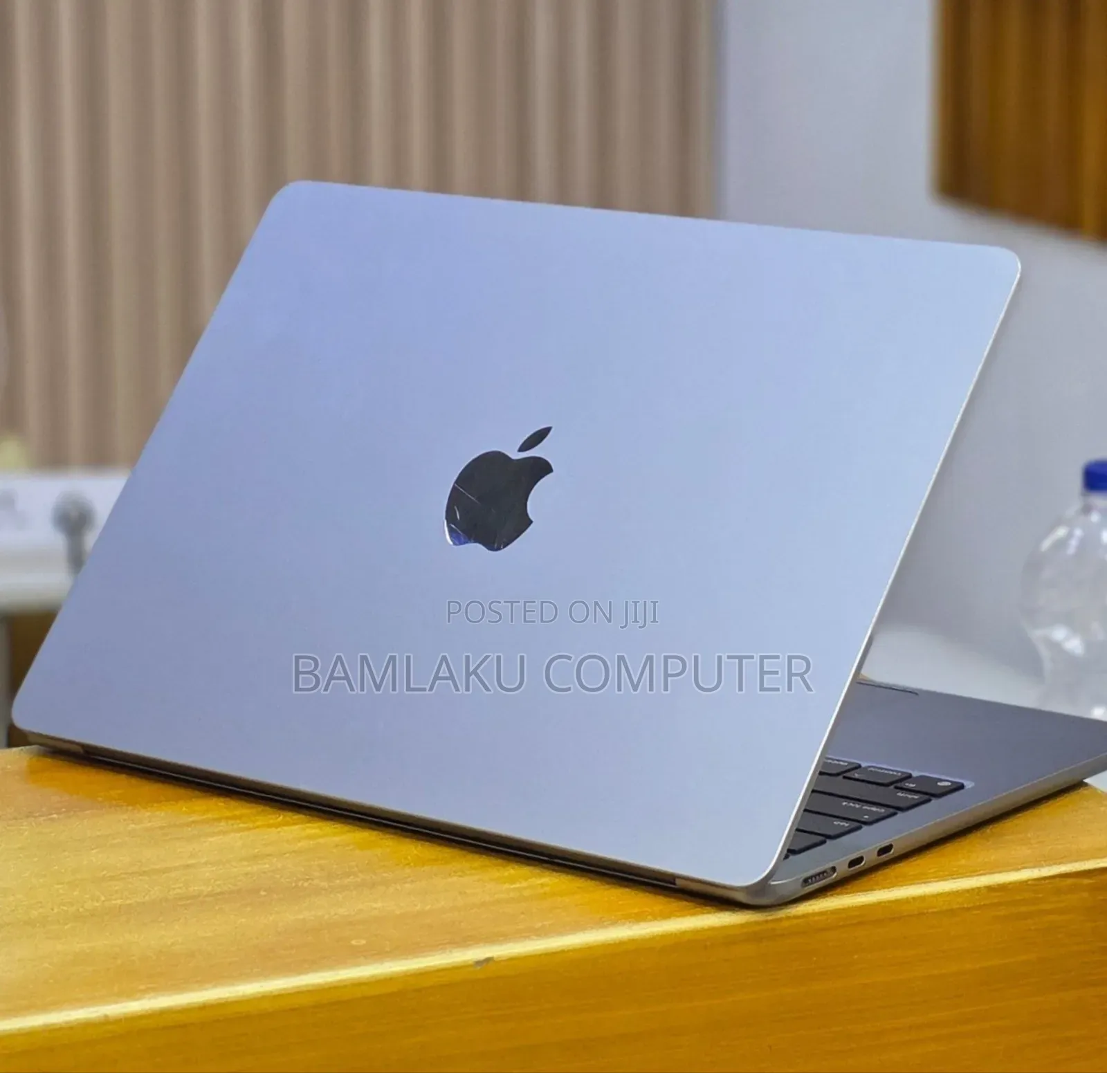 New Laptop Apple MacBook Air 2022 M2 8GB Apple M2 SSD 256GB
