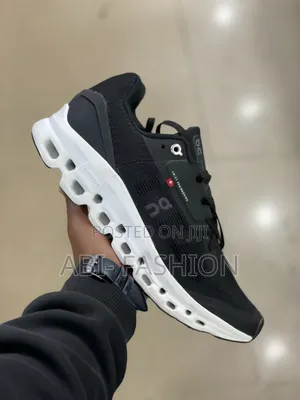 On Cloud Black and White High Sole