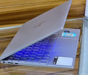 New Laptop HP Envy 14 8GB Intel Core i5 SSD 256GB