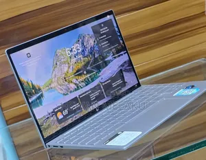 New Laptop HP Envy 14 8GB Intel Core i5 SSD 256GB