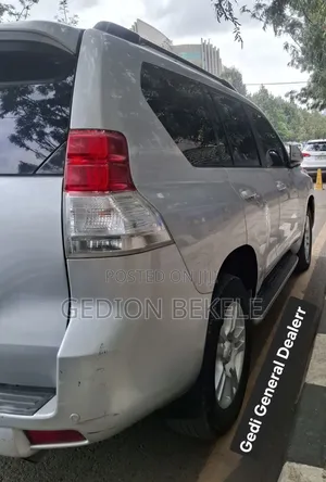 Toyota Land Cruiser Prado 2013 Silver