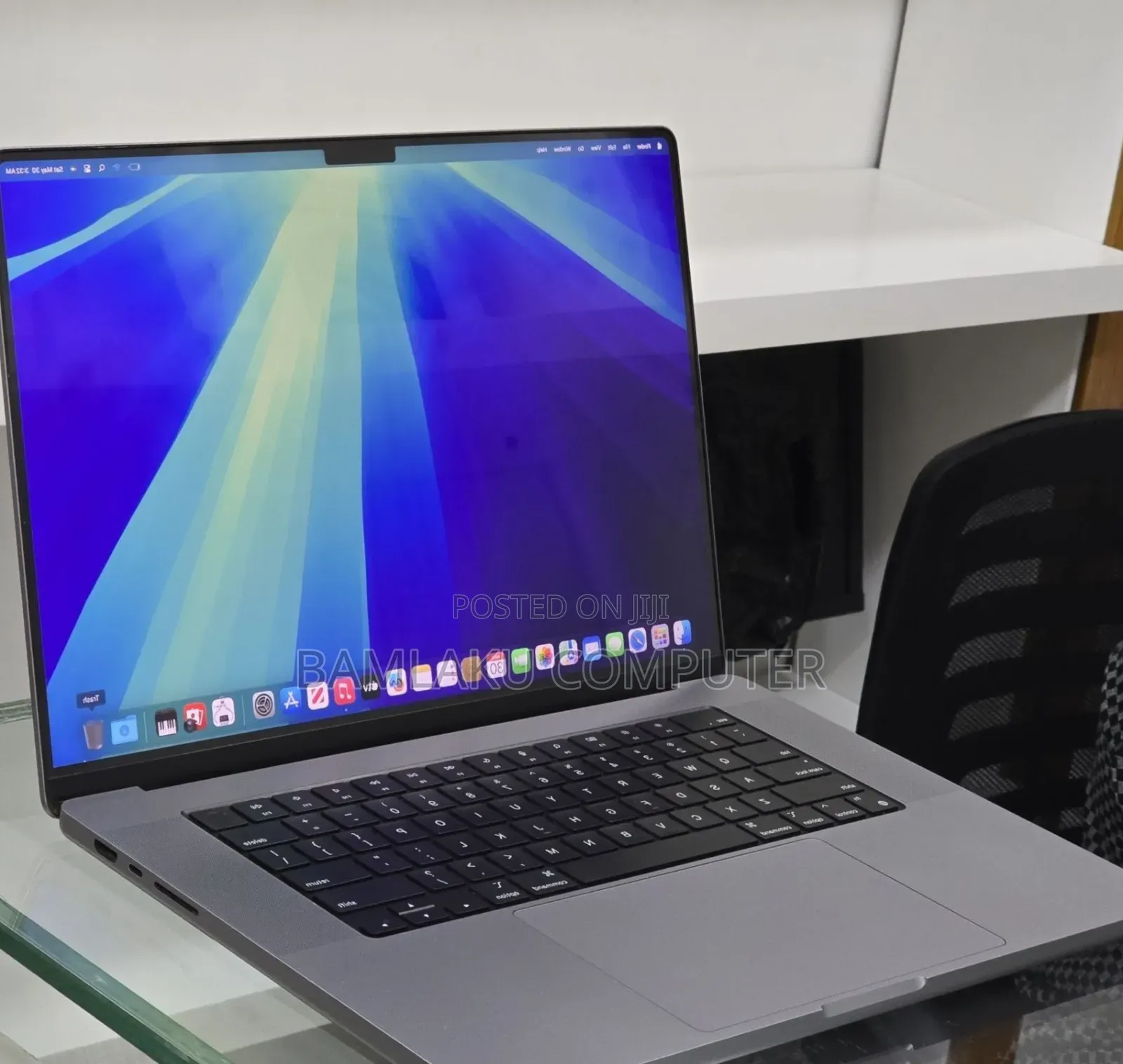 New Laptop Apple MacBook Pro 2021 M1 Max 32GB Apple M1 Max SSD 512GB