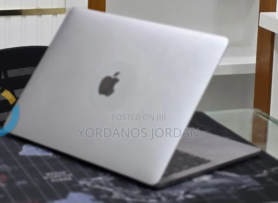 New Laptop Apple MacBook Pro 2017 16GB Intel Core i5 SSD 512GB