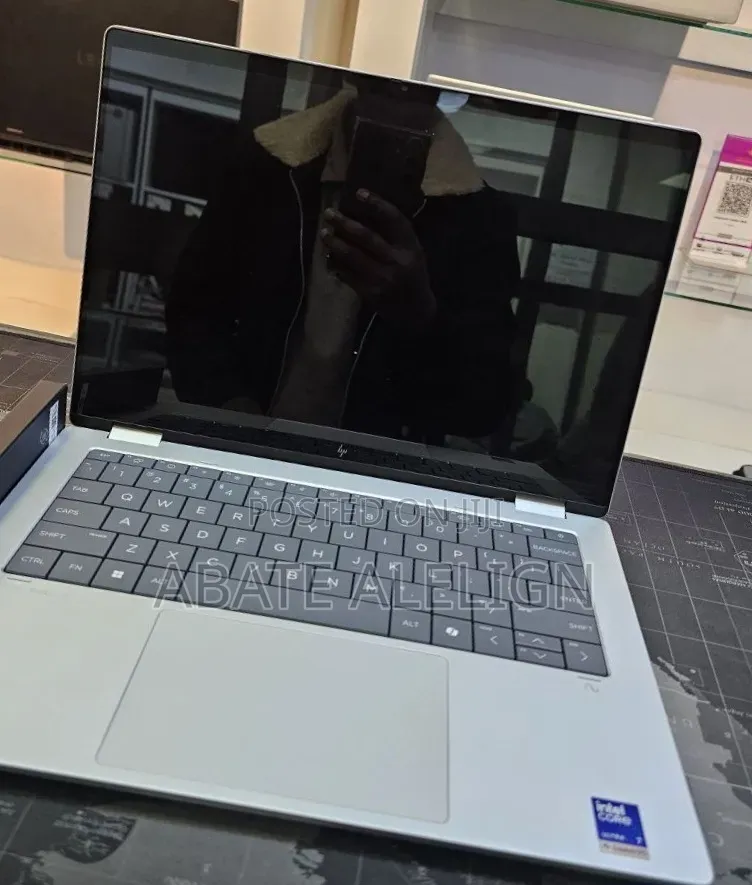 New Laptop HP OmniBook X Flip 14" 16GB Intel Core Ultra 7 SSD 512GB