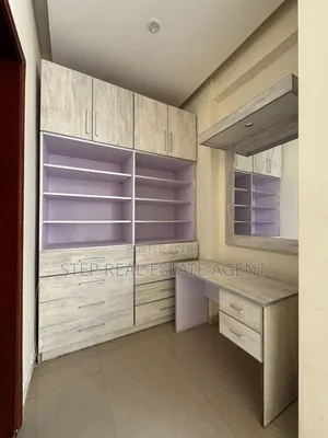 3bdrm Villa in Summit, Bole for sale
