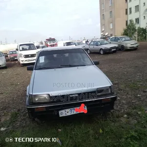 Toyota Corolla 1986 Silver