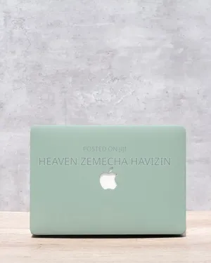 New Laptop Apple MacBook 2015 8GB Intel Core i5 SSD 128GB