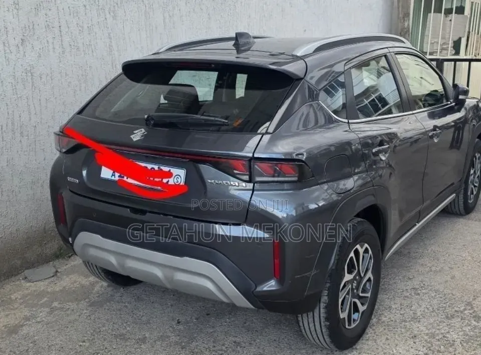 Suzuki Fronx 2025 Gray