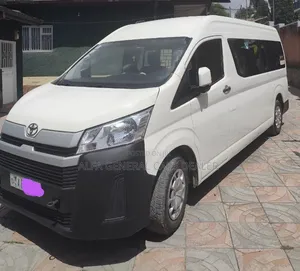 Toyota HiAce 2020