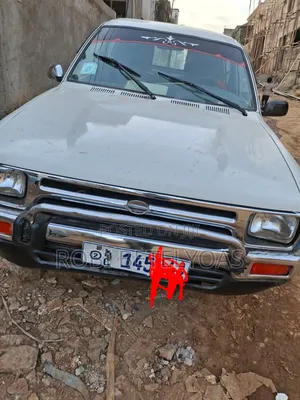 Toyota Hilux 1993 White