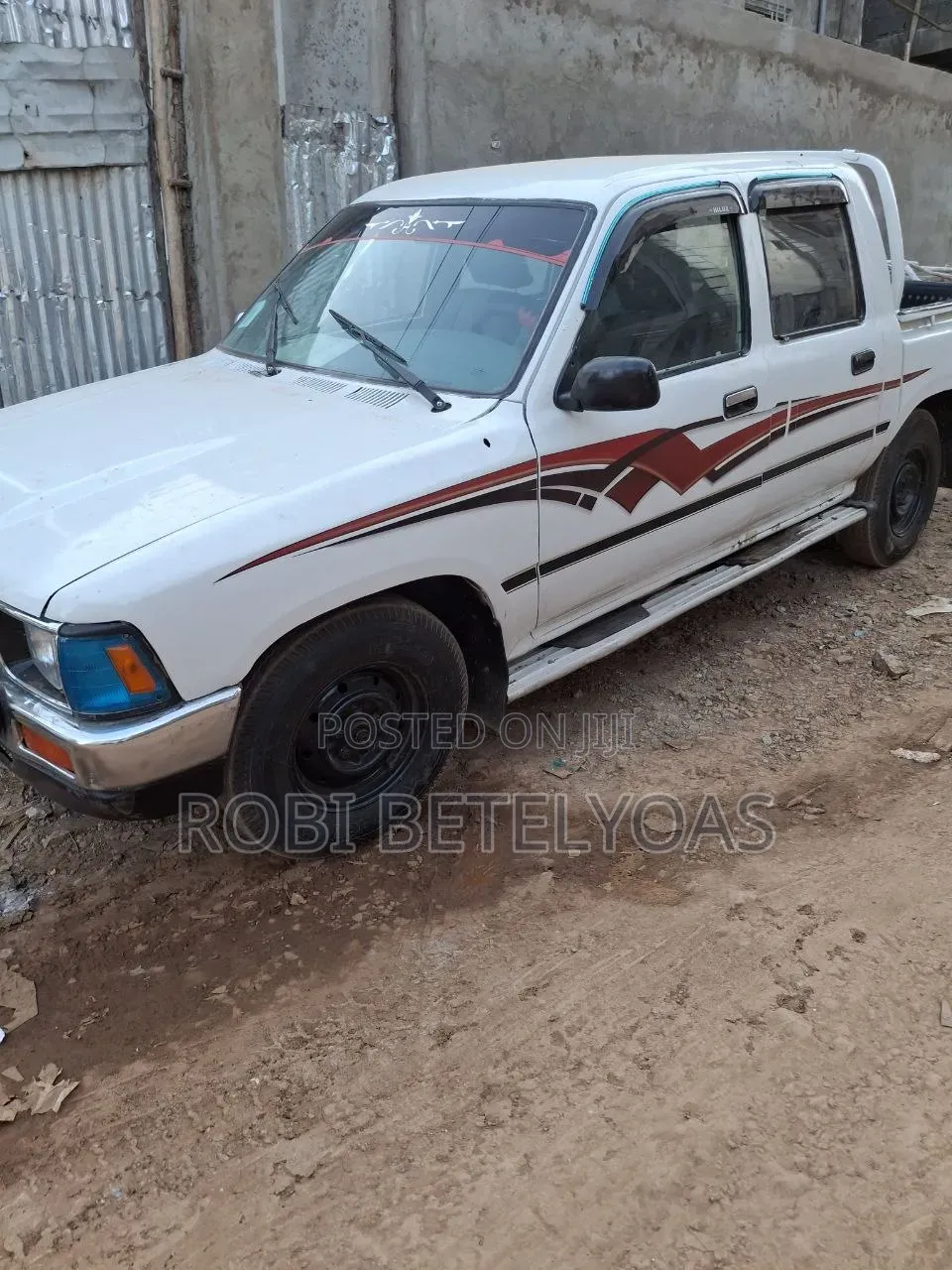 Toyota Hilux 1993 White
