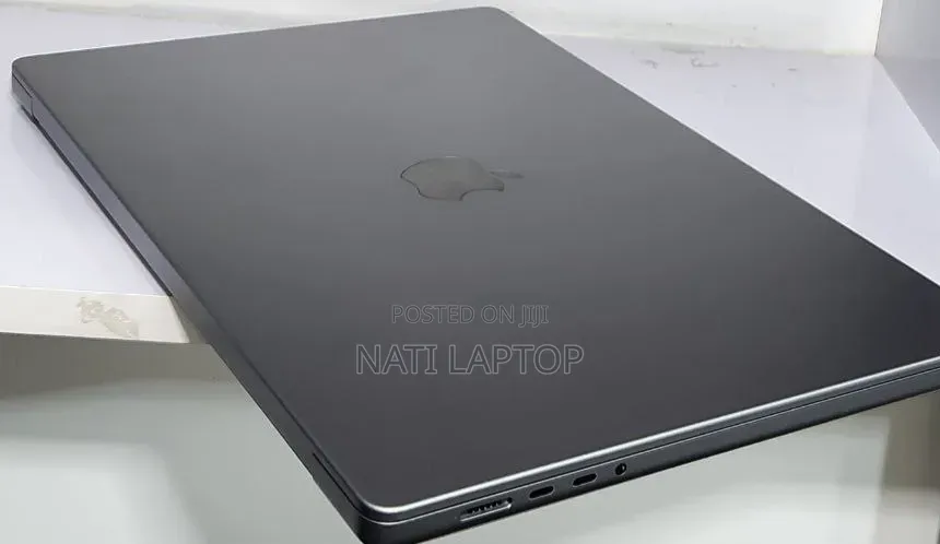 New Laptop Apple MacBook Pro 2021 M1 32GB Apple M1 Pro SSD 512GB