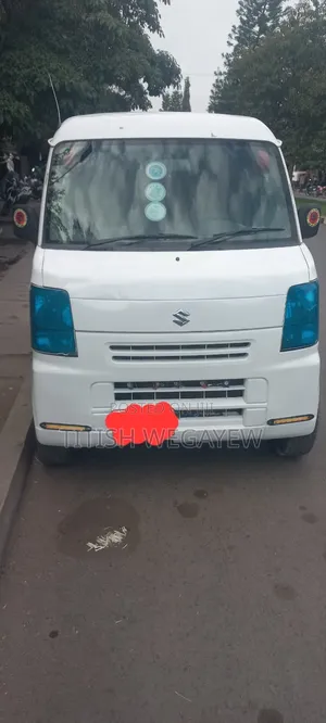 New Suzuki Every 2012 White